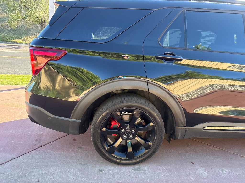 Used 2021 Ford Explorer ST w/ Equipment Group 401A AWD/4WD image 32