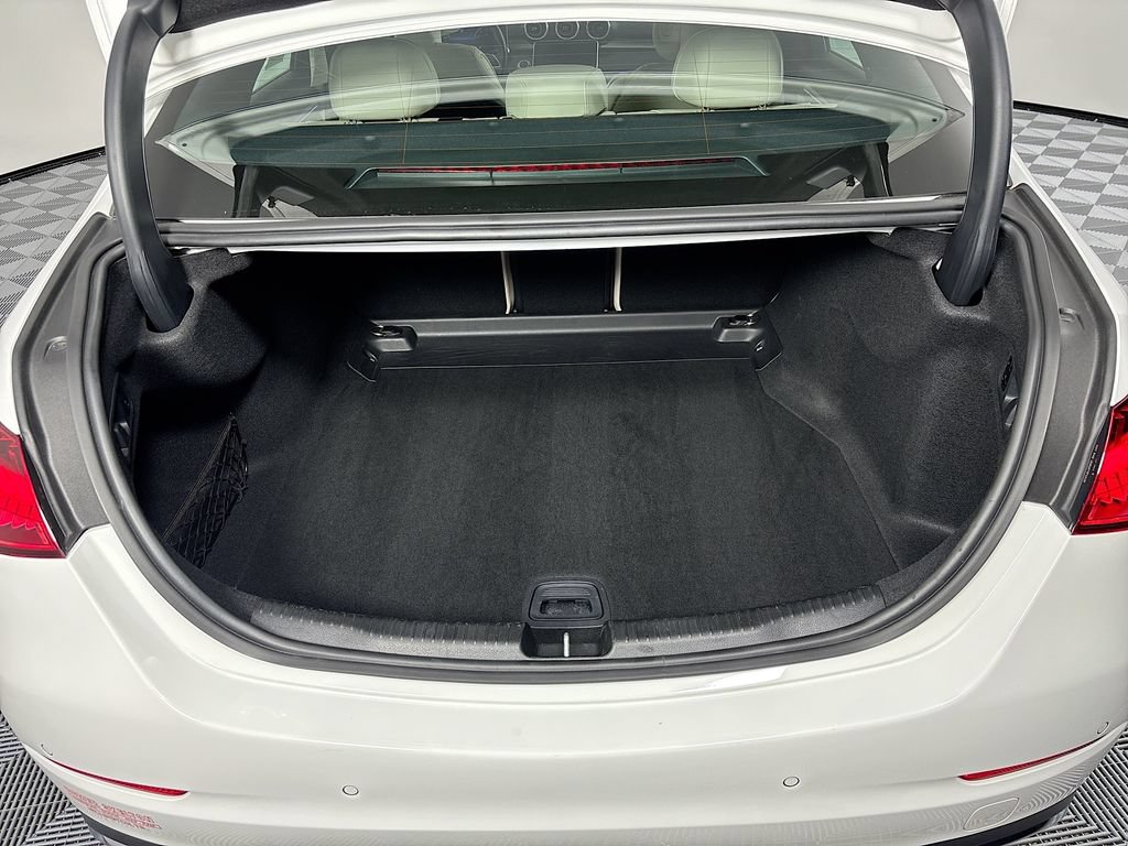 Used 2025 Mercedes-Benz C 300 Sedan image 26