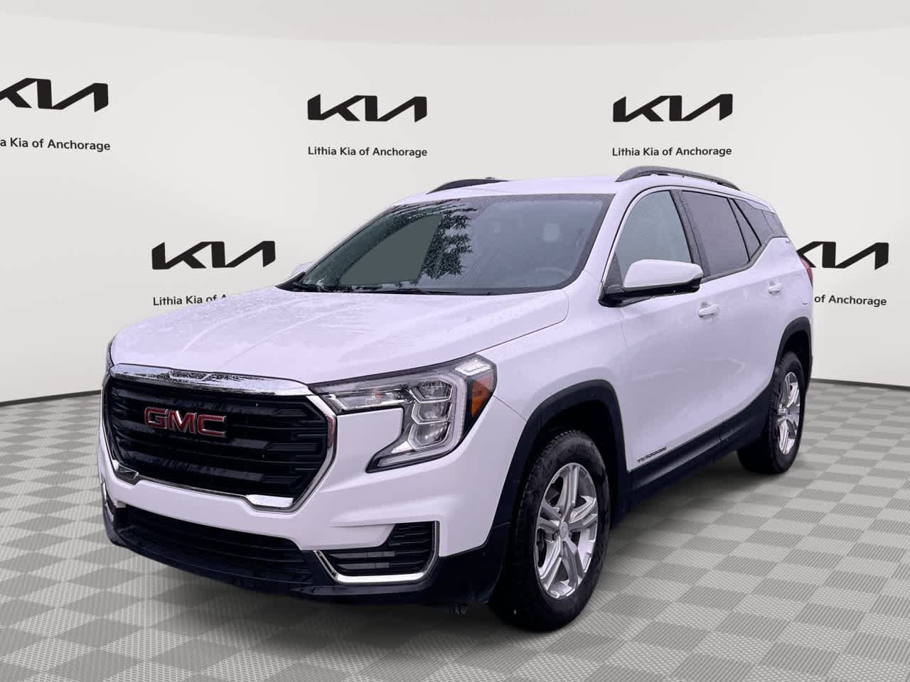 Used 2023 GMC Terrain SLE w/ Driver Convenience Package AWD/4WD image 1
