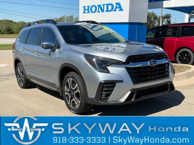 Used 2023 Subaru Ascent Limited w/ Technology Package AWD/4WD image 1