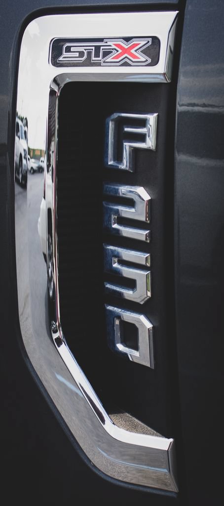 Used 2018 Ford F250 XL w/ STX Appearance Package AWD/4WD image 6