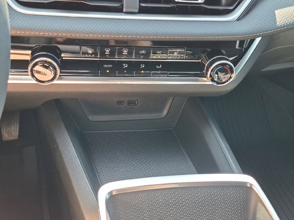 New 2027 Chevrolet Equinox LT w/ Safety and Technology Package FWD image 27