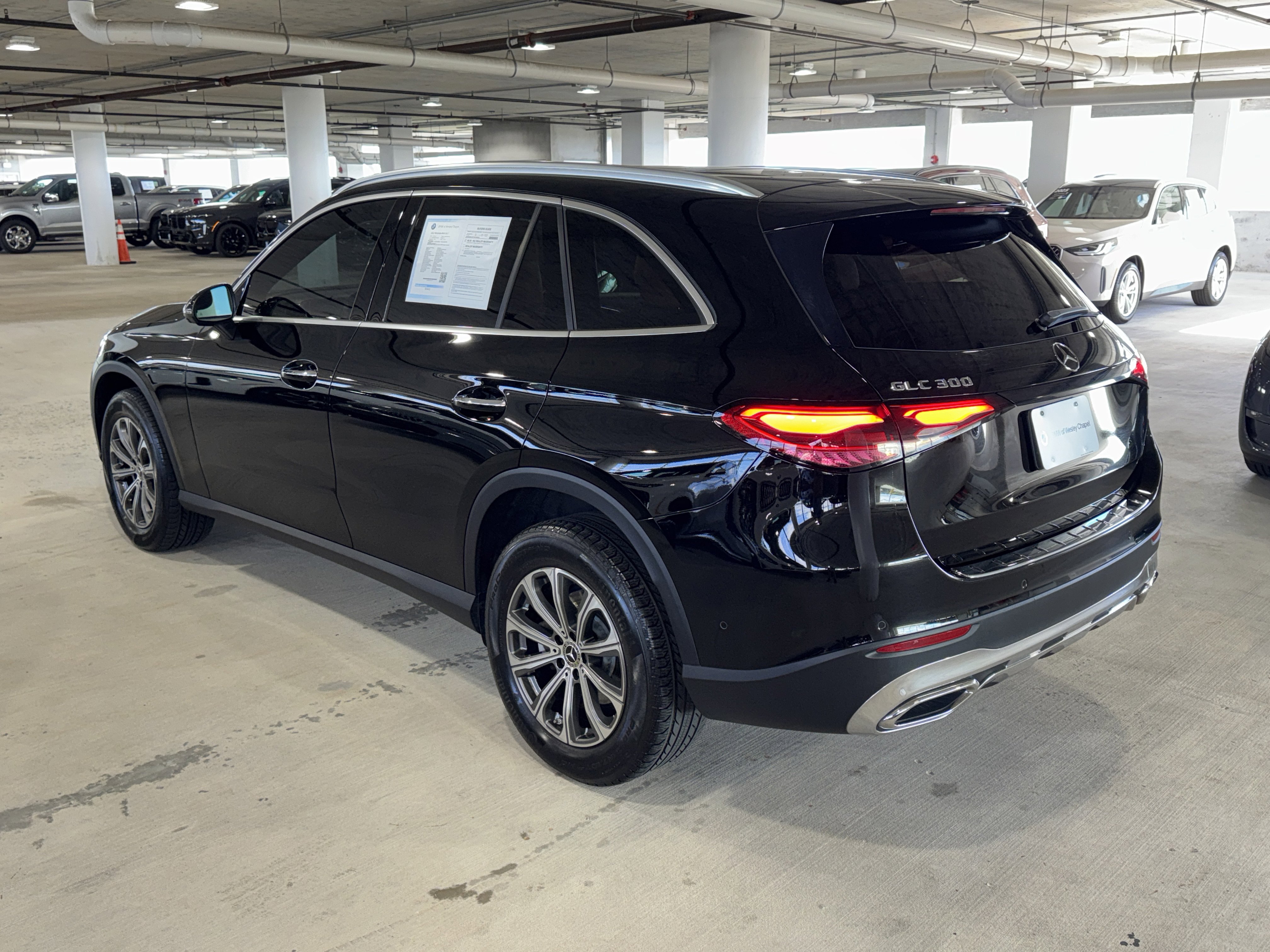 Used 2023 Mercedes-Benz GLC 300 image 6