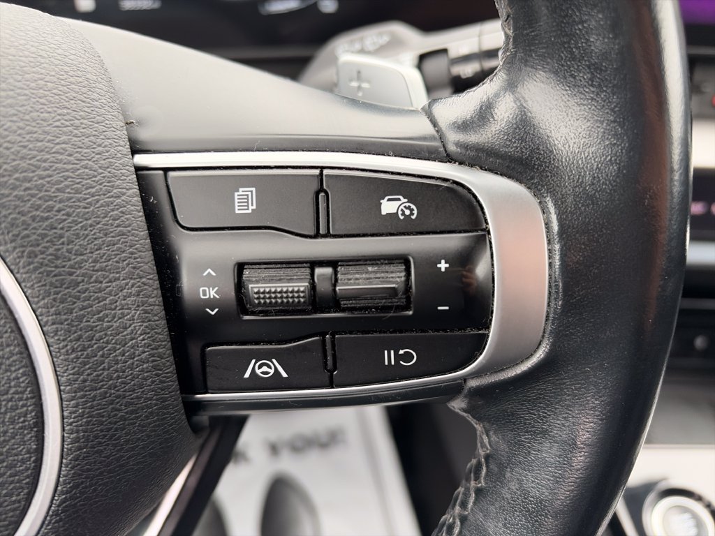 Used 2023 Kia Sportage EX AWD/4WD image 16