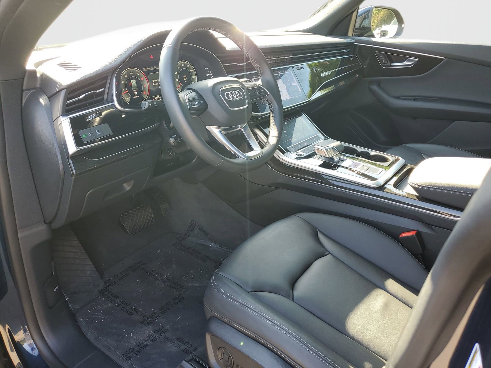 Used 2025 Audi Q8 Premium w/ Black Optic Package image 19