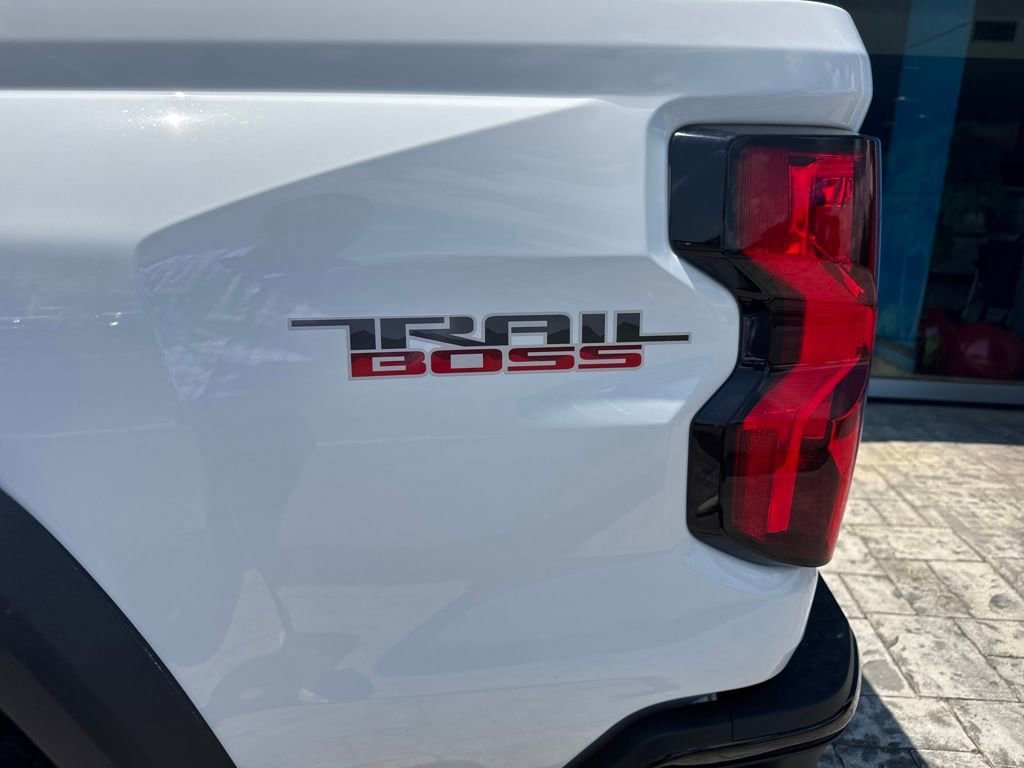 New 2026 Chevrolet Colorado Trail Boss AWD/4WD image 11