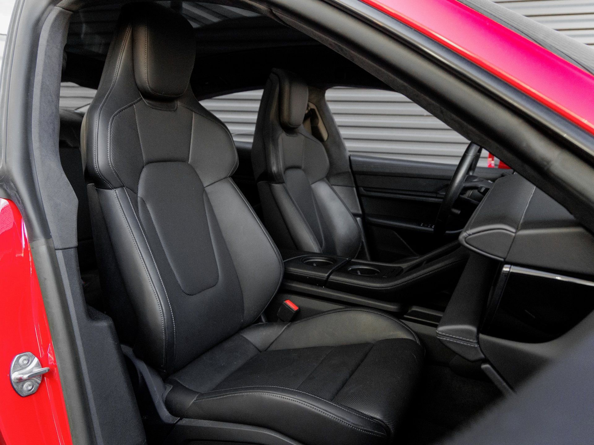 Certified 2022 Porsche Taycan GTS image 29