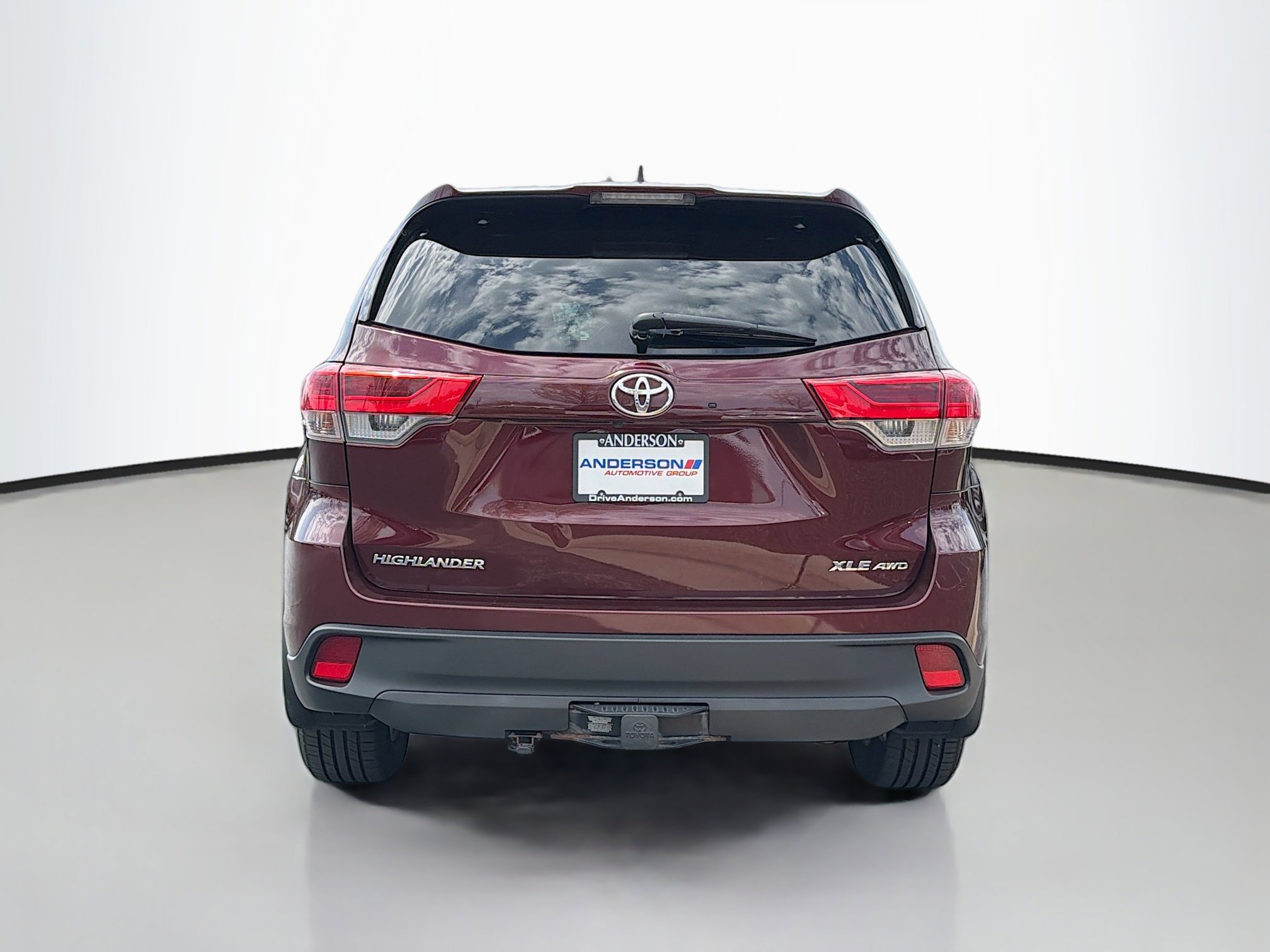 Used 2017 Toyota Highlander XLE image 18