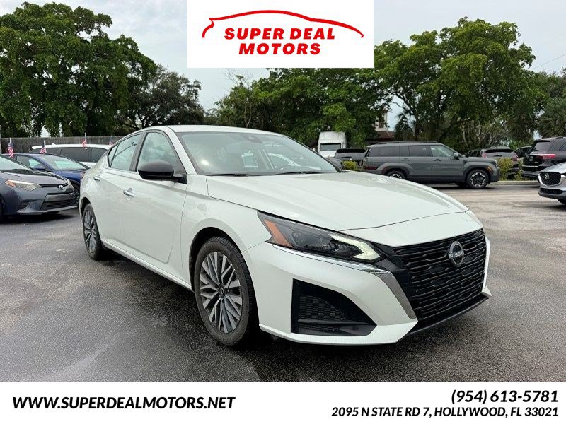 Used 2024 Nissan Altima 2.5 SV