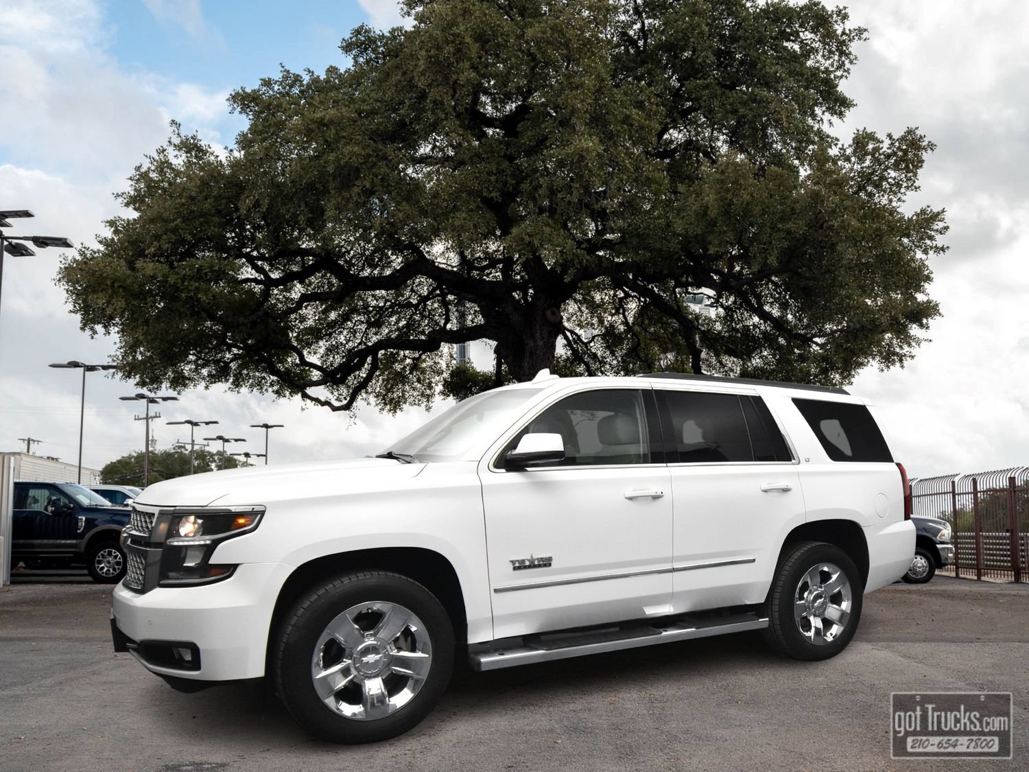 Used 2016 Chevrolet Tahoe LT w/ LT Signature Package RWD image 1