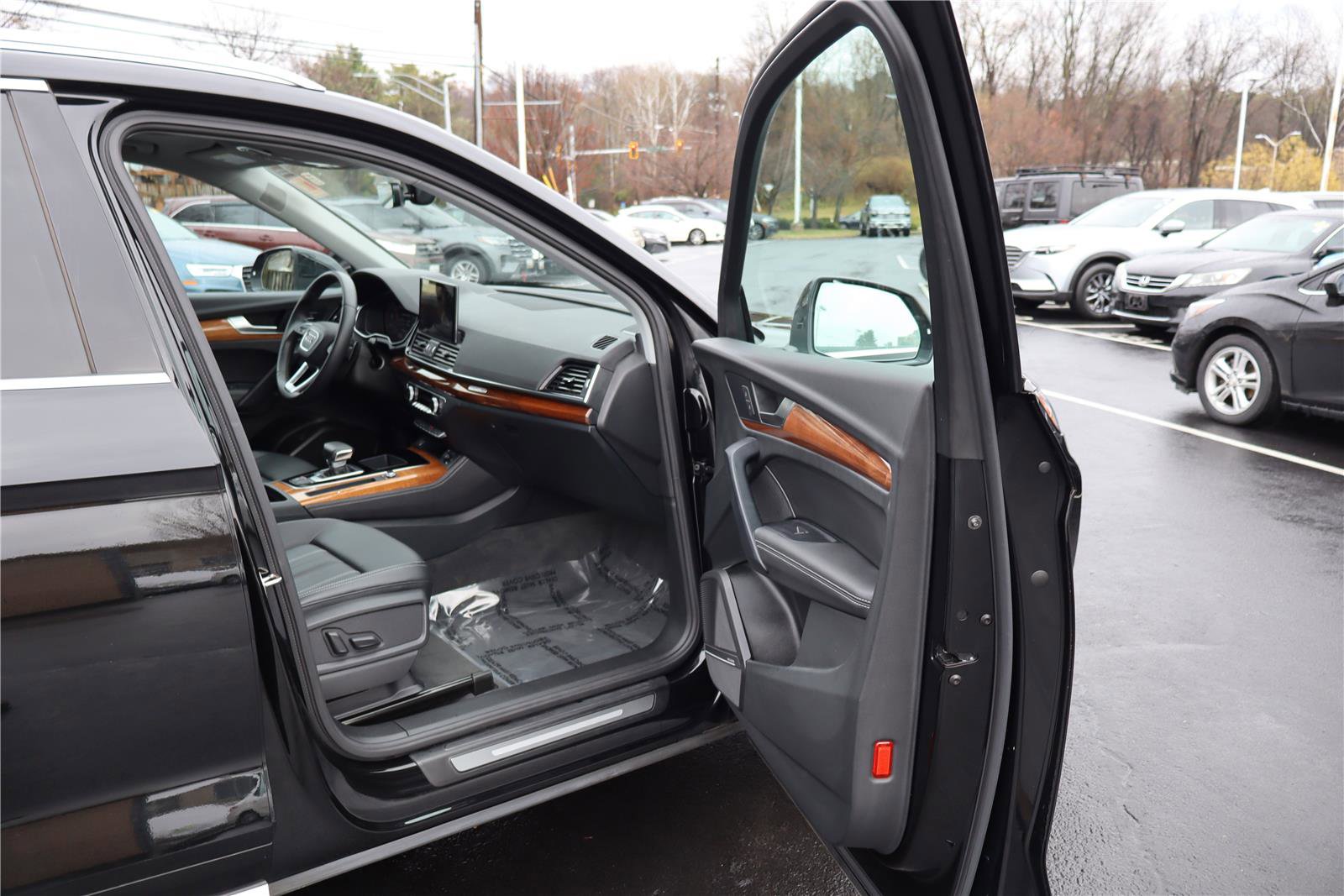 Used 2023 Audi Q5 2.0T Premium Plus w/ Premium Plus Package image 29