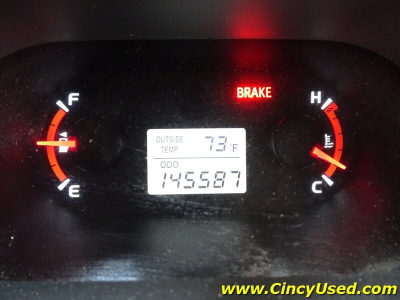 Used 2010 Toyota Matrix S FWD image 23