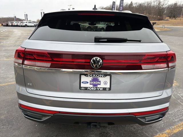 Used 2024 Volkswagen Atlas Cross Sport SE image 7