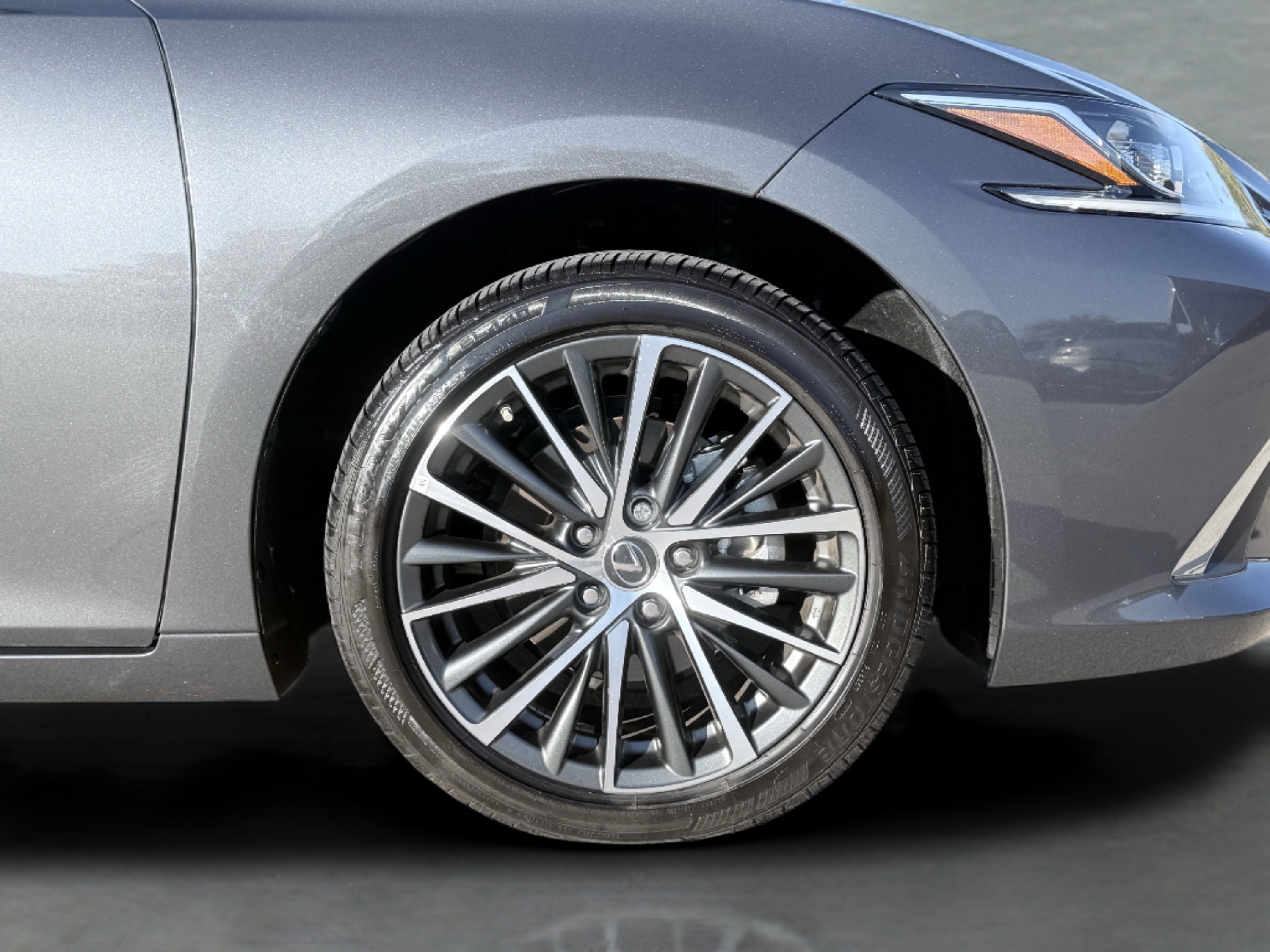 Used 2025 Lexus ES 300h ES 300h F SPORT Design w/ Premium Package image 69