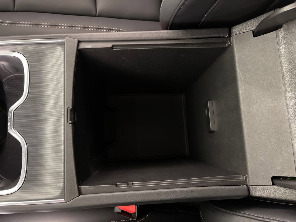 Used 2024 GMC Acadia Elevation image 23