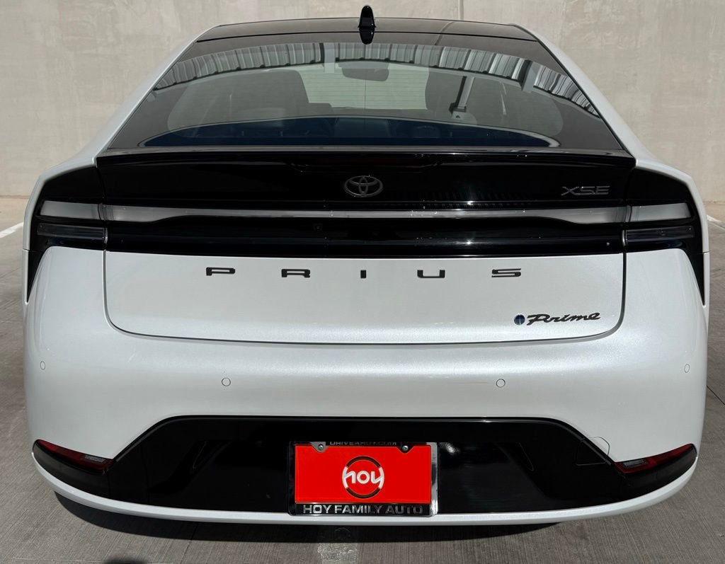 Used 2023 Toyota Prius Prime Premium image 4