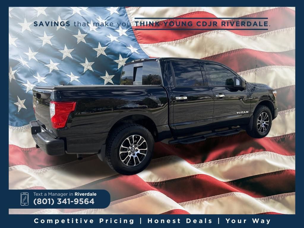 Used 2021 Nissan Titan SV w/ SV Convenience Package image 5