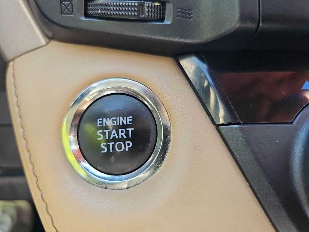 Used 2018 Toyota RAV4 XLE FWD image 21