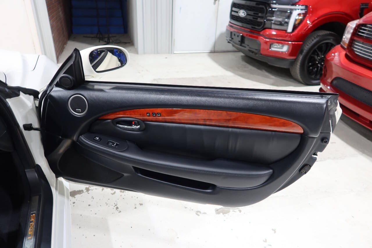 Used 2005 Lexus SC 430 Convertible RWD image 15