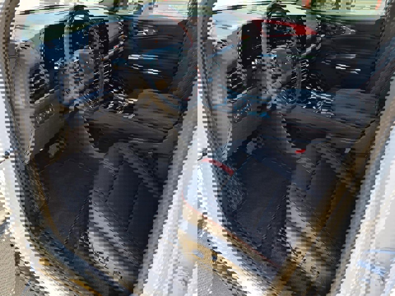 New 2026 Chevrolet Traverse RS FWD image 9