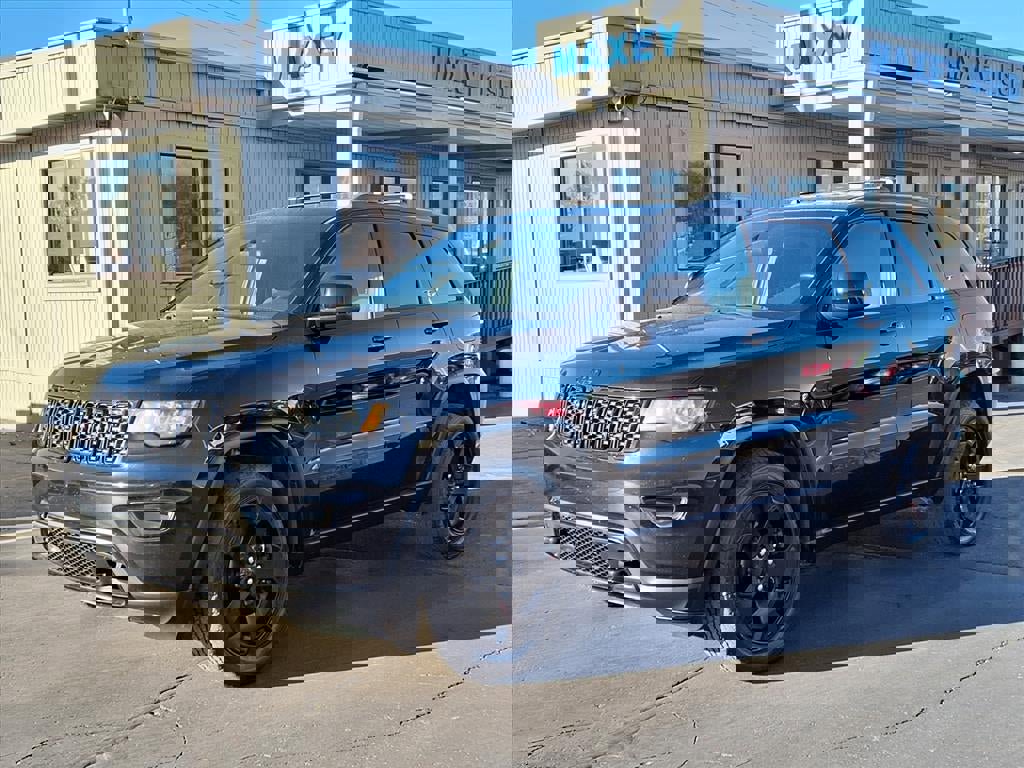 Used 2018 Jeep Grand Cherokee Laredo