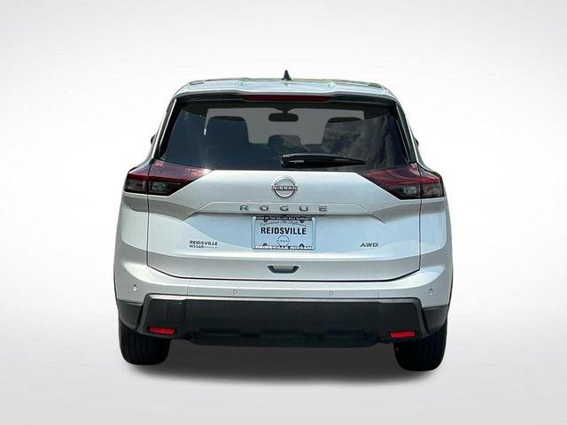 Used 2024 Nissan Rogue S AWD/4WD image 6