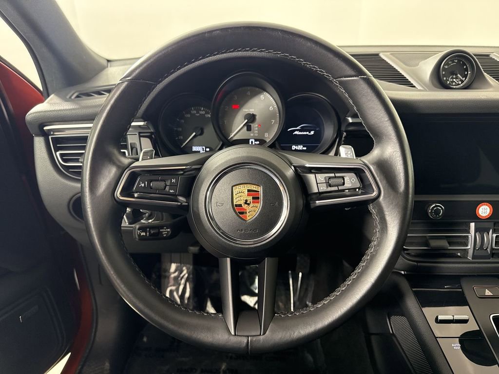 Certified 2023 Porsche Macan S image 36
