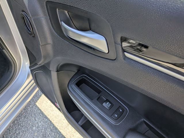 Used 2017 Chrysler 300 S AWD/4WD image 38