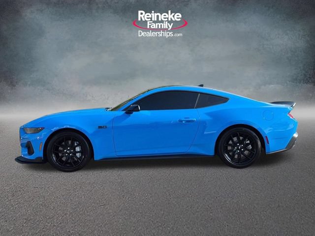 Used 2025 Ford Mustang GT RWD image 9