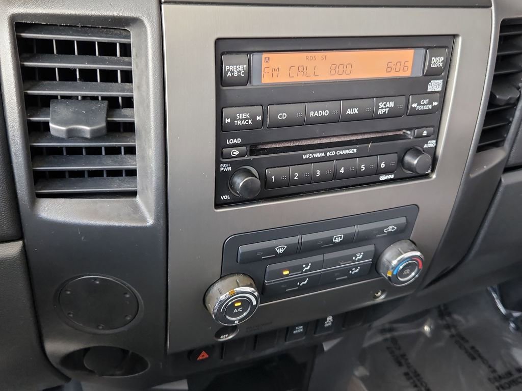 Used 2012 Nissan Titan SV image 31