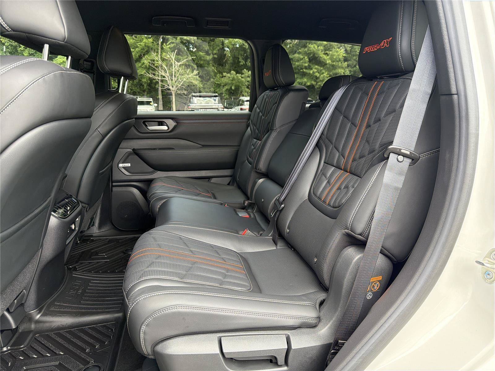 Used 2025 Nissan Armada PRO-4X AWD/4WD image 27