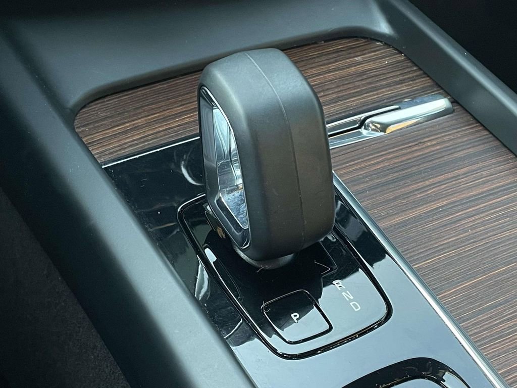 Used 2023 Volvo XC60 B5 Plus w/ Climate Package image 20