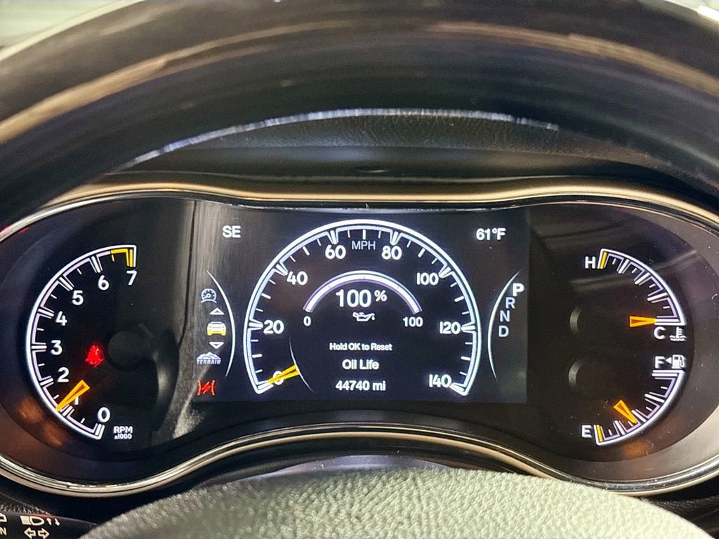 Used 2016 Jeep Grand Cherokee Summit w/ Platinum Series Group AWD/4WD image 14