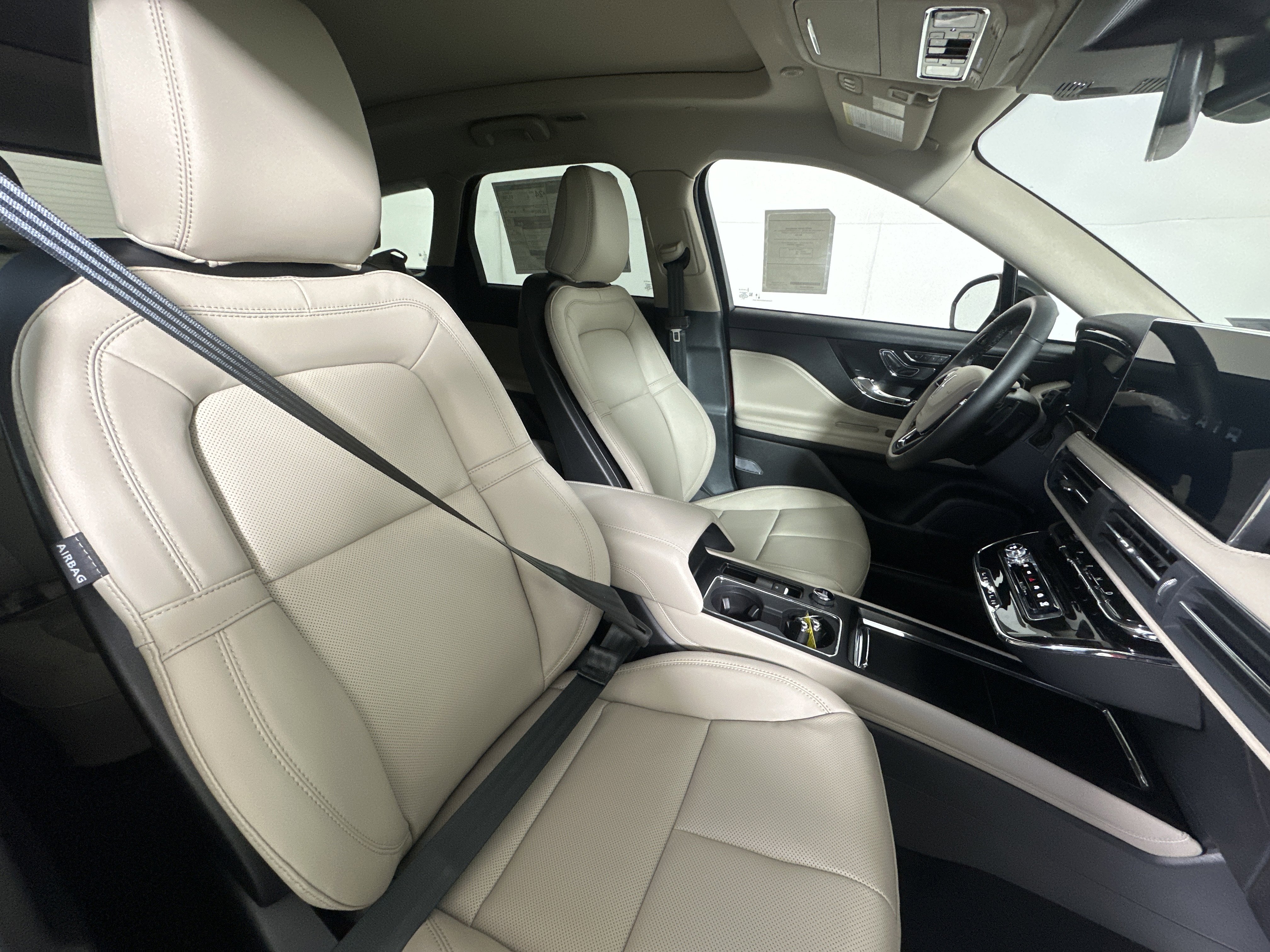 New 2026 Lincoln Corsair Premiere image 23