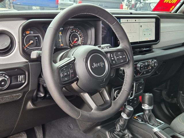 Used 2025 Jeep Wrangler Unlimited Sport AWD/4WD image 18