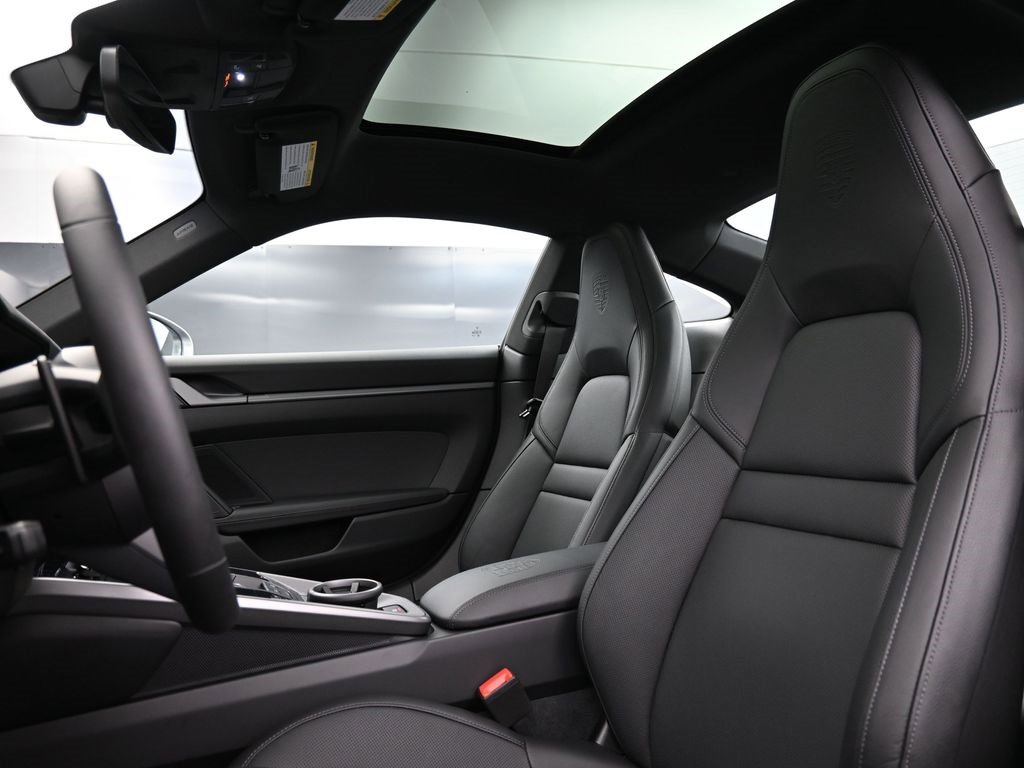 Certified 2025 Porsche 911 Carrera image 5