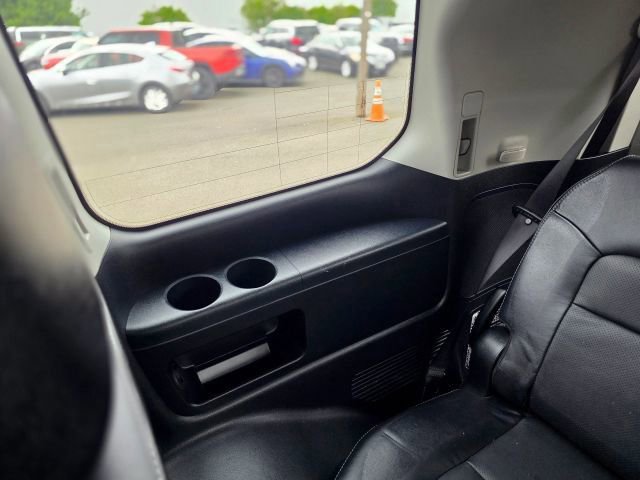 Used 2013 Toyota Land Cruiser AWD/4WD image 29