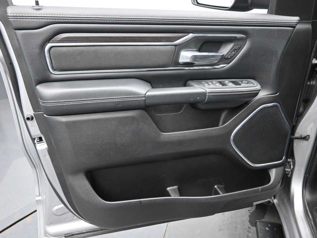 Used 2026 RAM 1500 Laramie AWD/4WD image 24