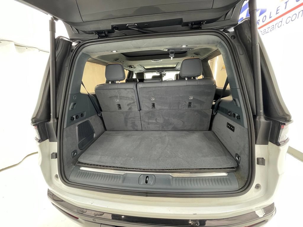 Used 2023 Jeep Grand Wagoneer Series III w/ Rear Seat Video Group 1 AWD/4WD image 6