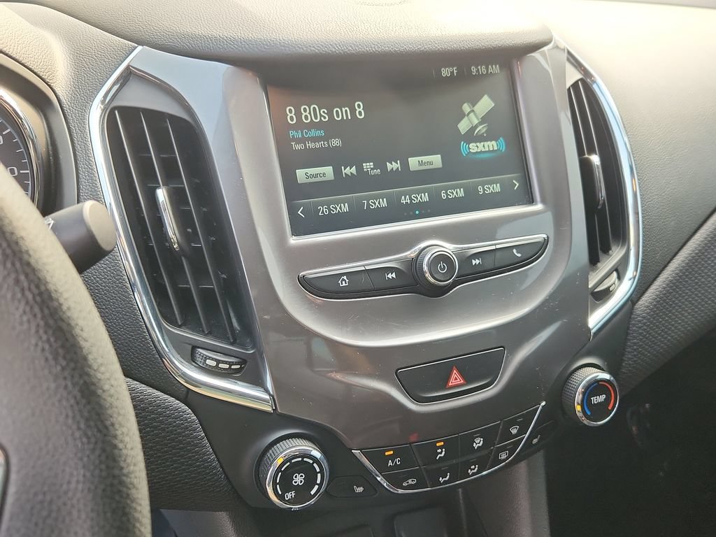 Used 2018 Chevrolet Cruze LT w/ Convenience Package FWD image 24