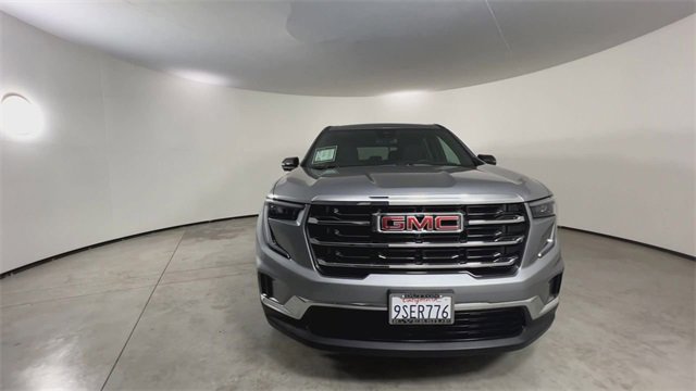 Used 2025 GMC Acadia Elevation image 3