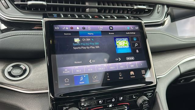 Used 2023 Jeep Grand Cherokee 30th Anniversary image 19