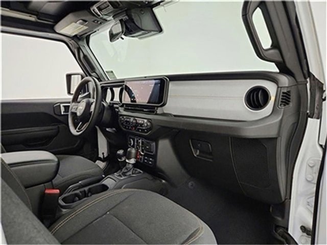 Used 2024 Jeep Wrangler Willys image 21