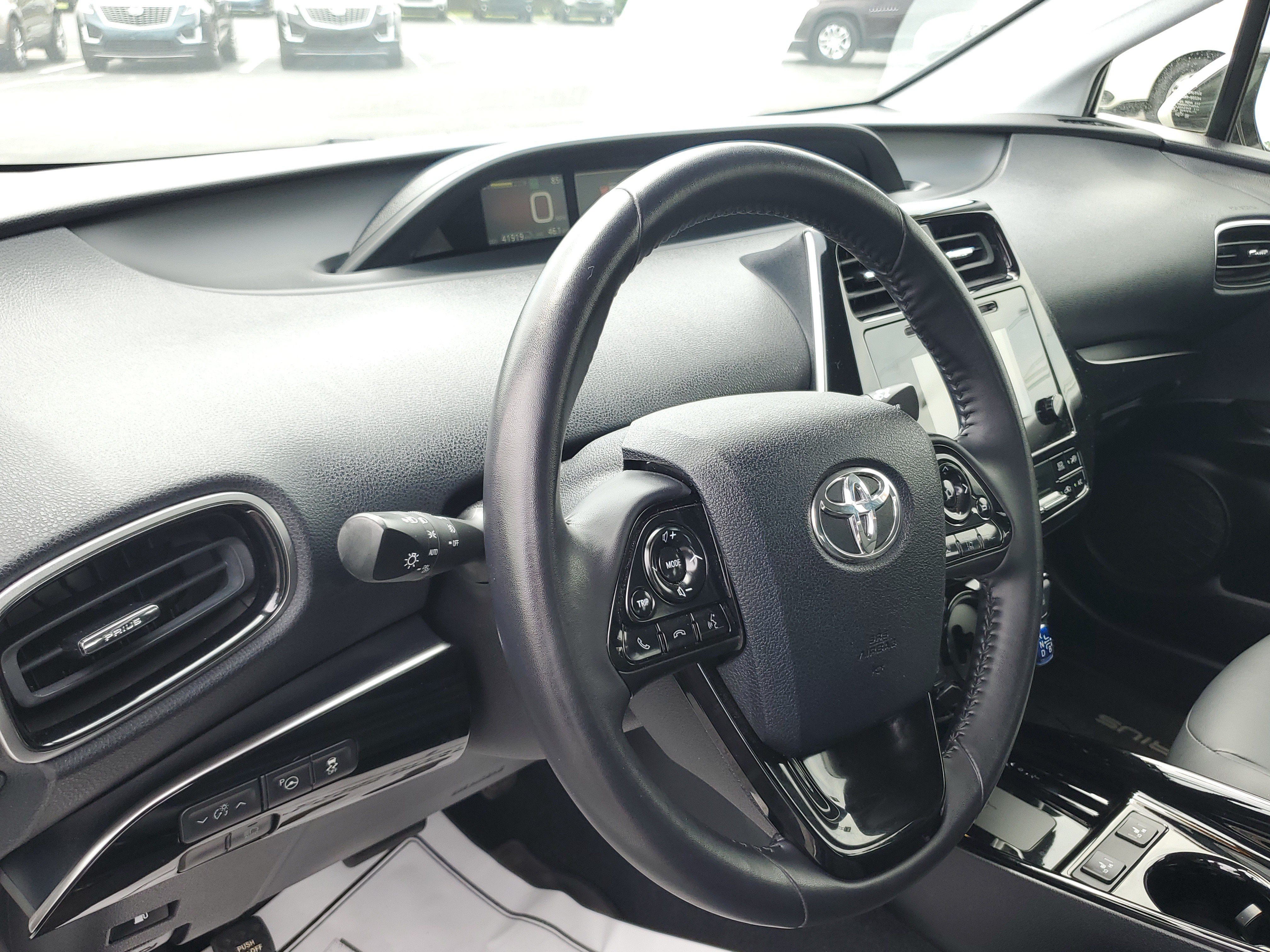 Used 2019 Toyota Prius XLE AWD/4WD image 17