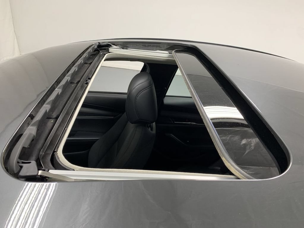 Used 2023 MAZDA MAZDA3 s FWD image 19