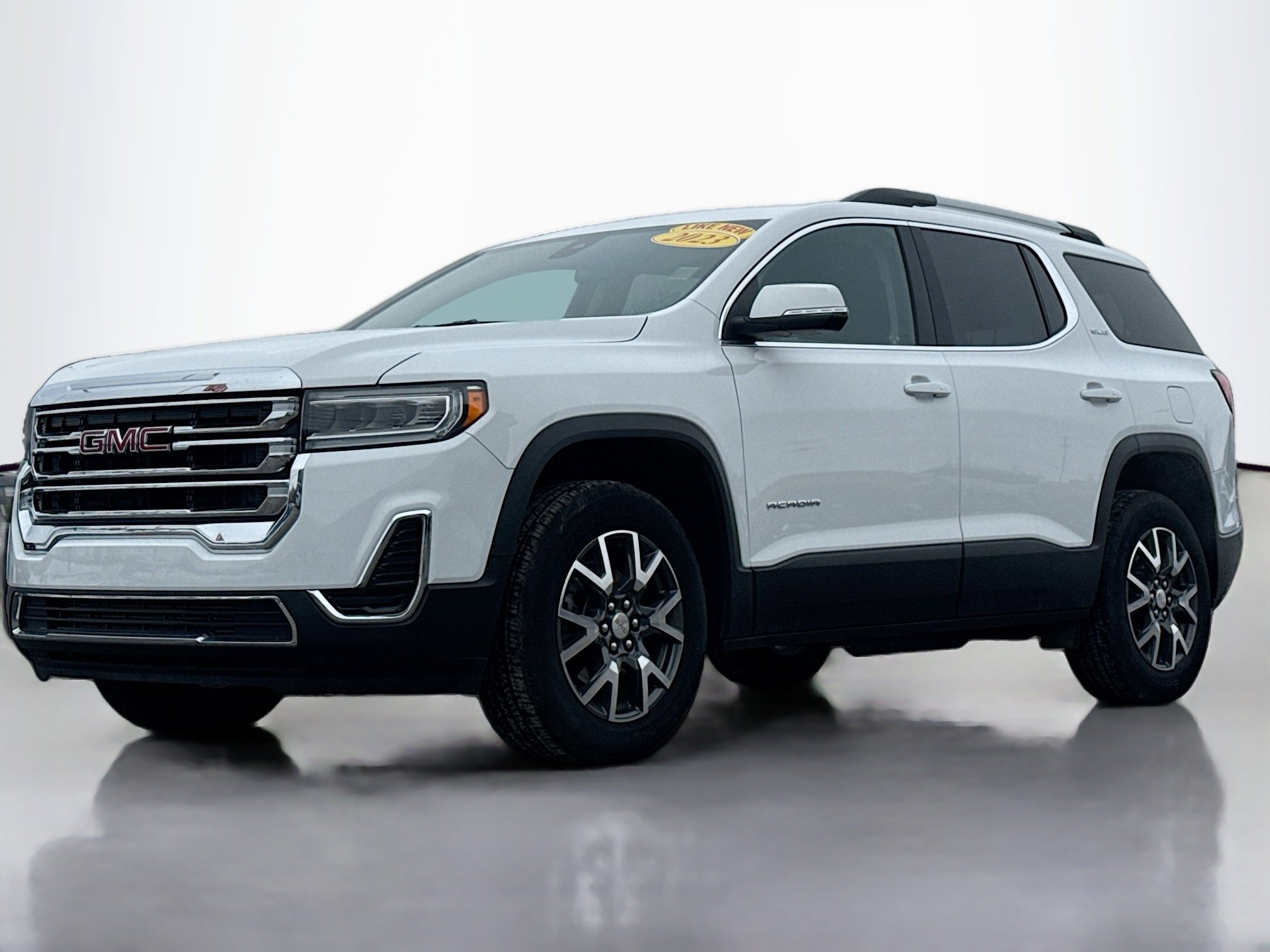 Used 2023 GMC Acadia SLE w/ Driver Convenience Package image 13