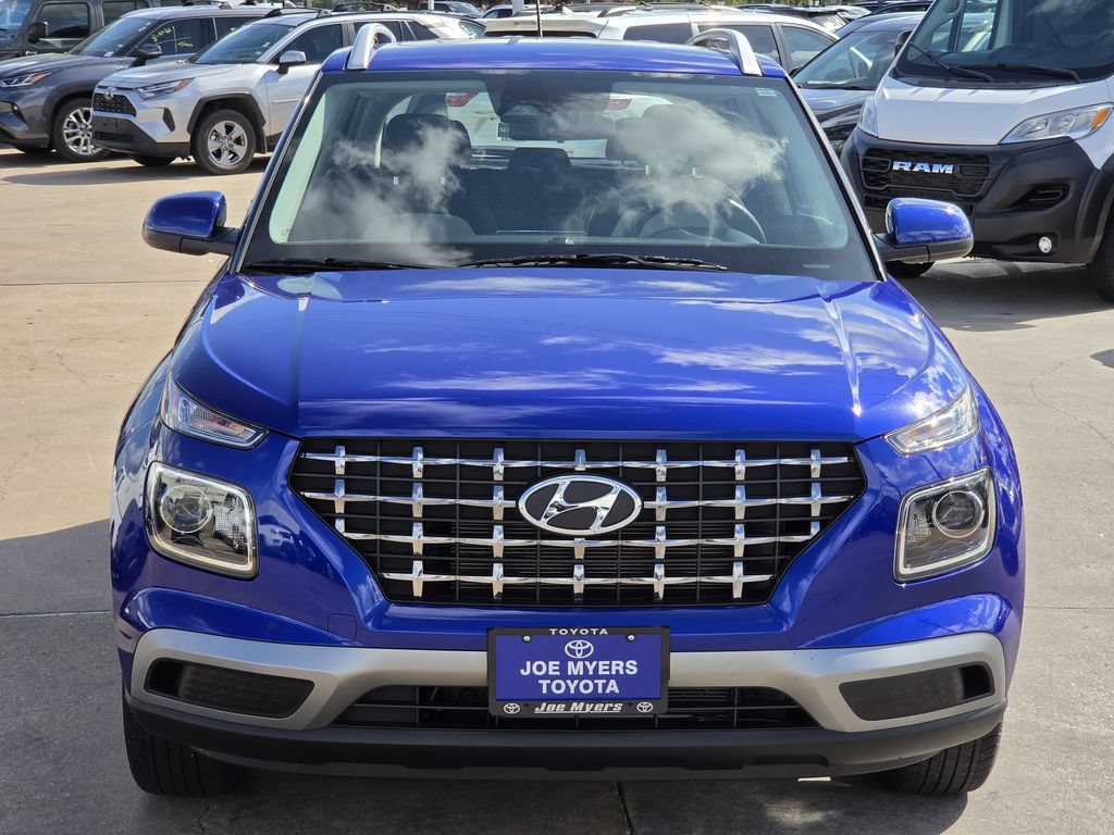 Used 2026 Hyundai Venue SEL FWD image 3