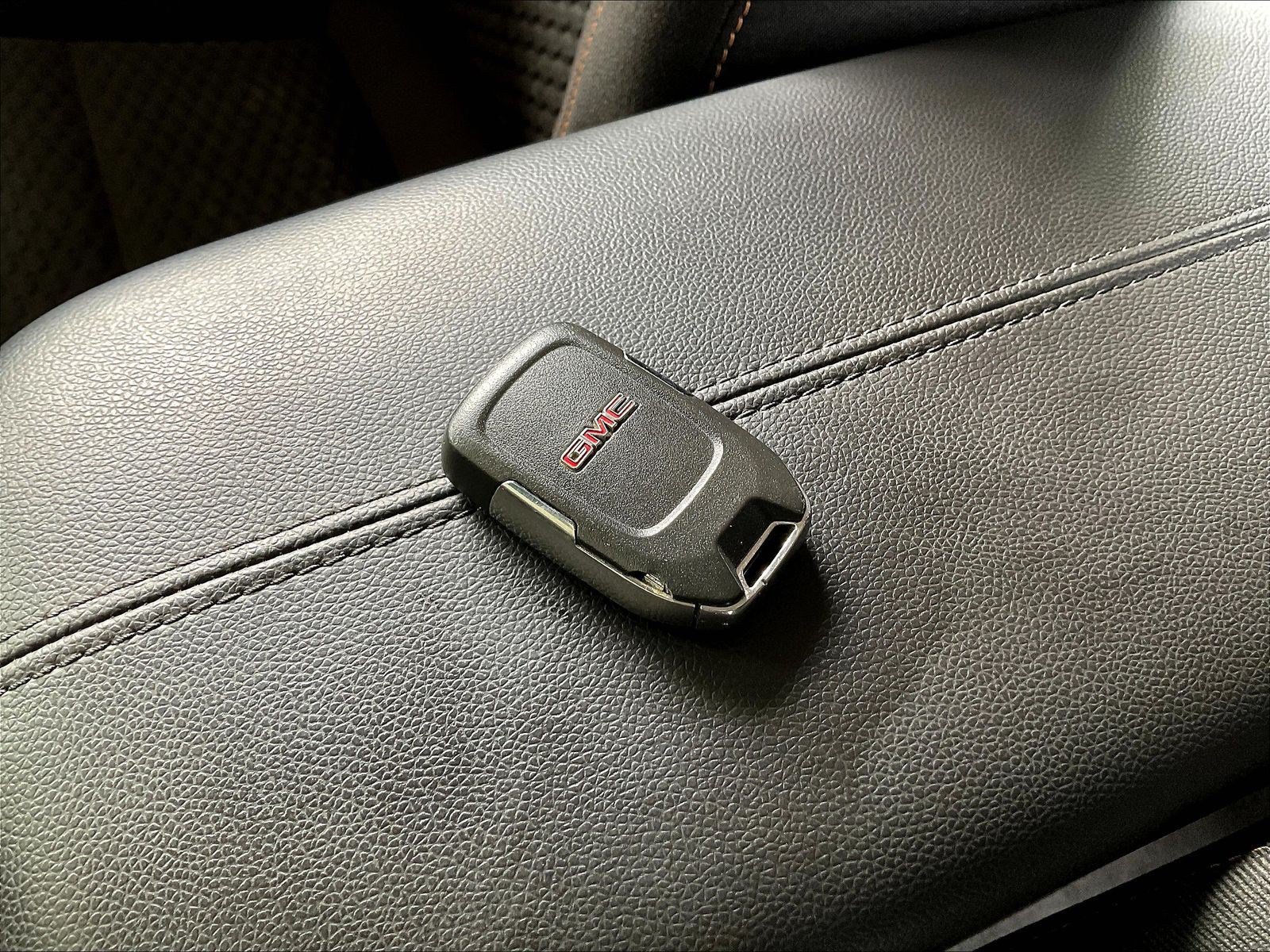 Used 2021 GMC Terrain SLE w/ Driver Convenience Package FWD image 32