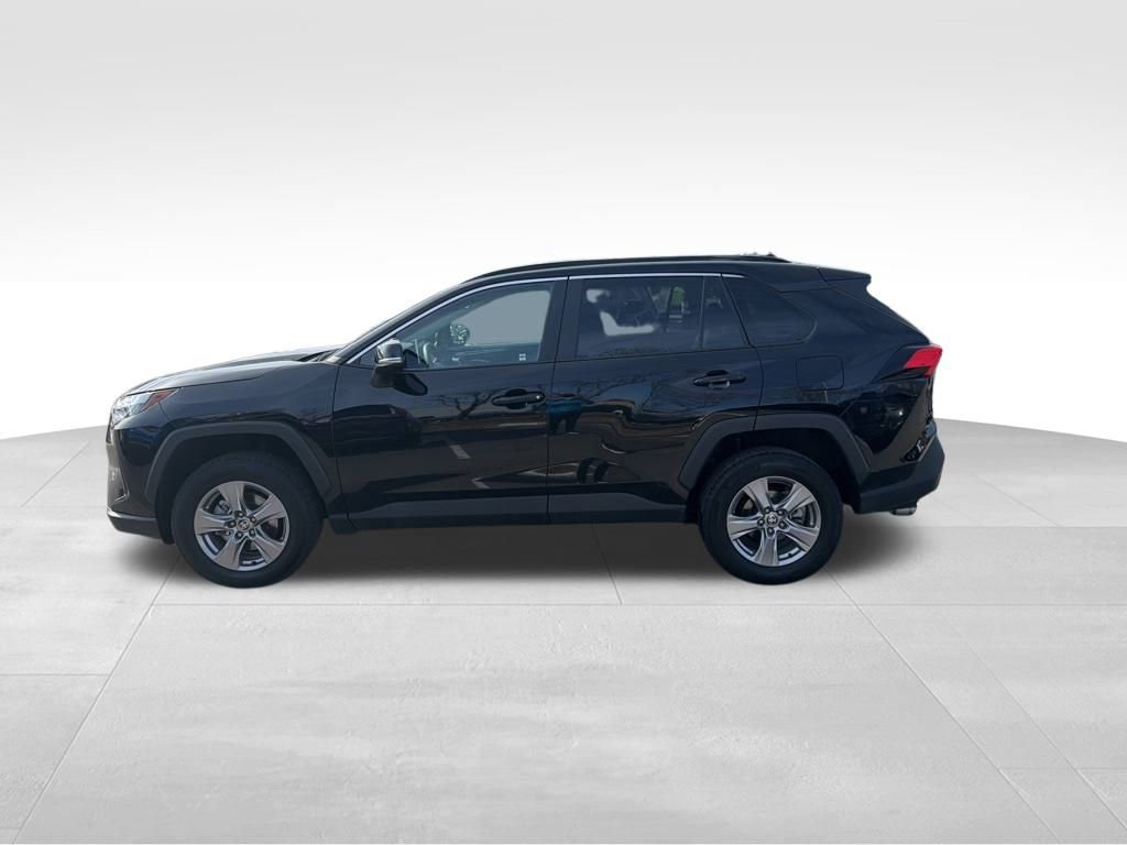 Used 2025 Toyota RAV4 XLE image 2