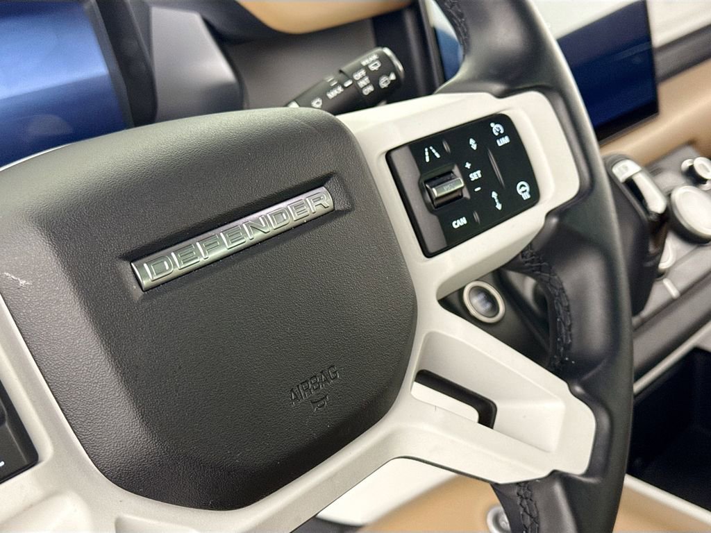 Used 2025 Land Rover Defender 110 S image 19